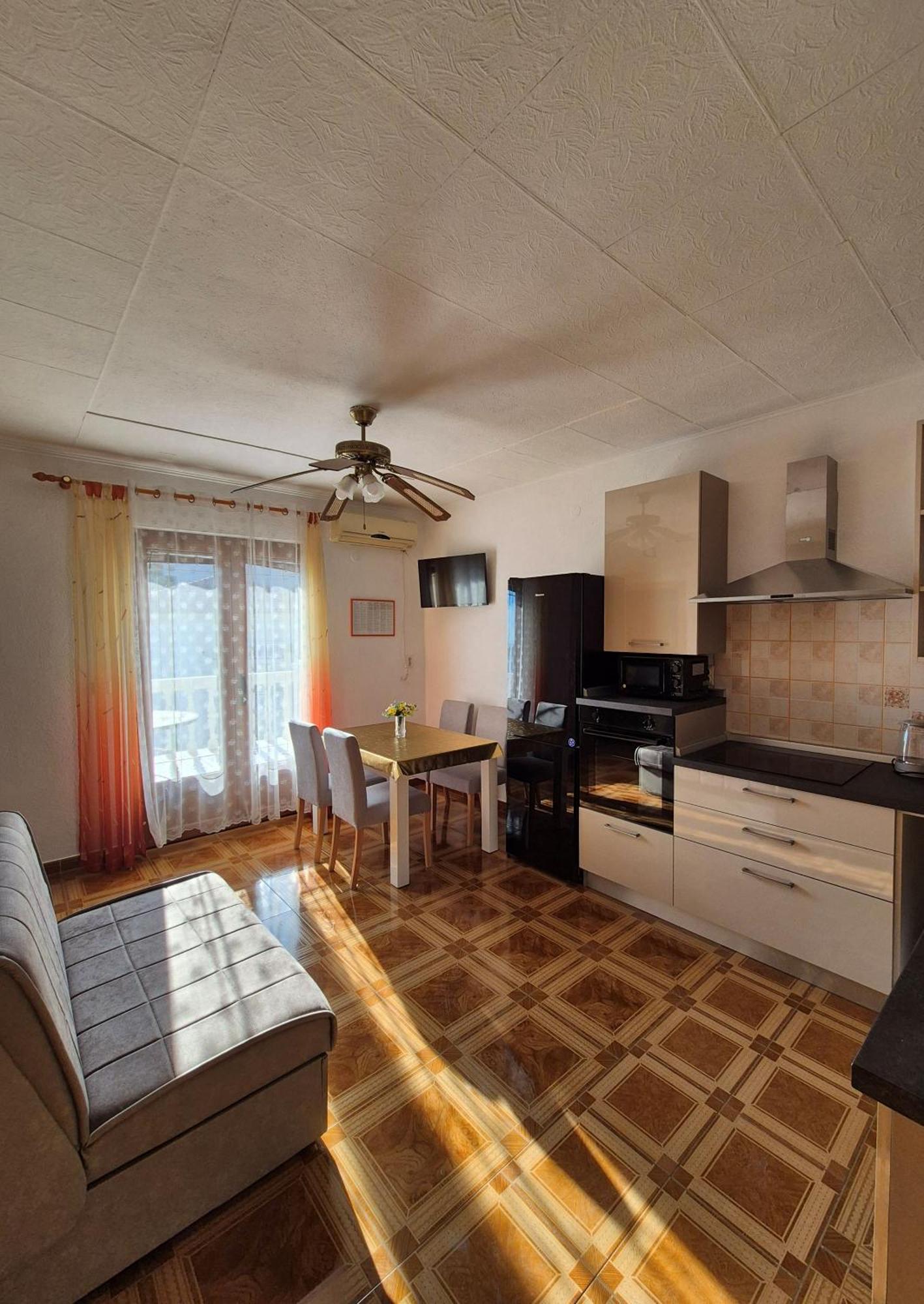 Guest house Apartmens Spiko 2