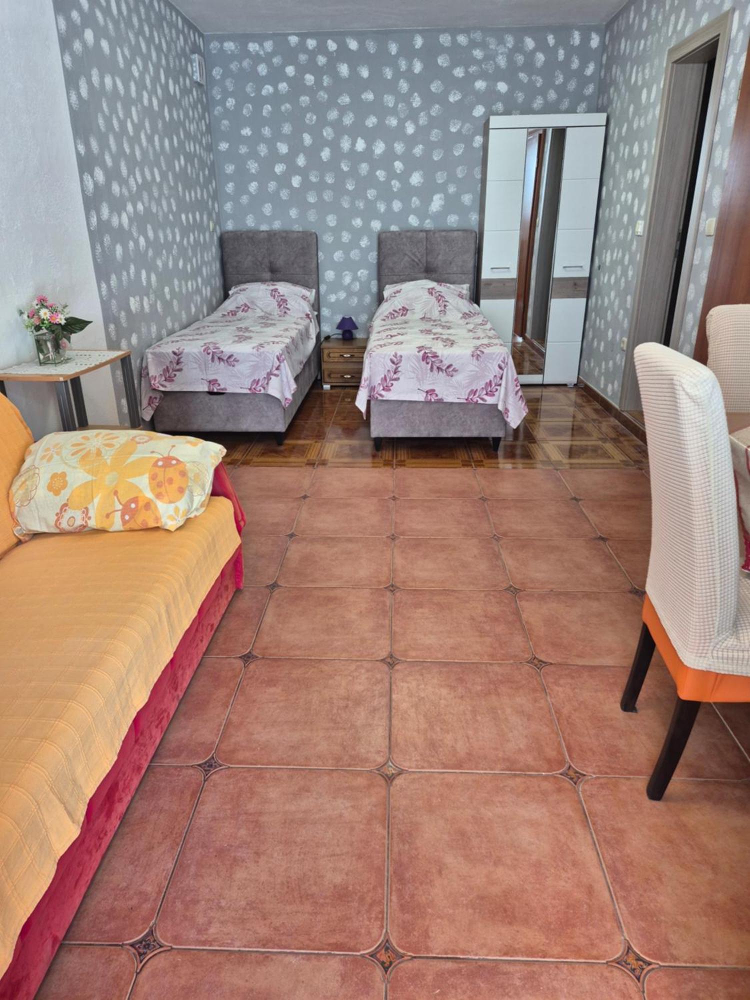 Guest house Apartmens Spiko 2 3*
