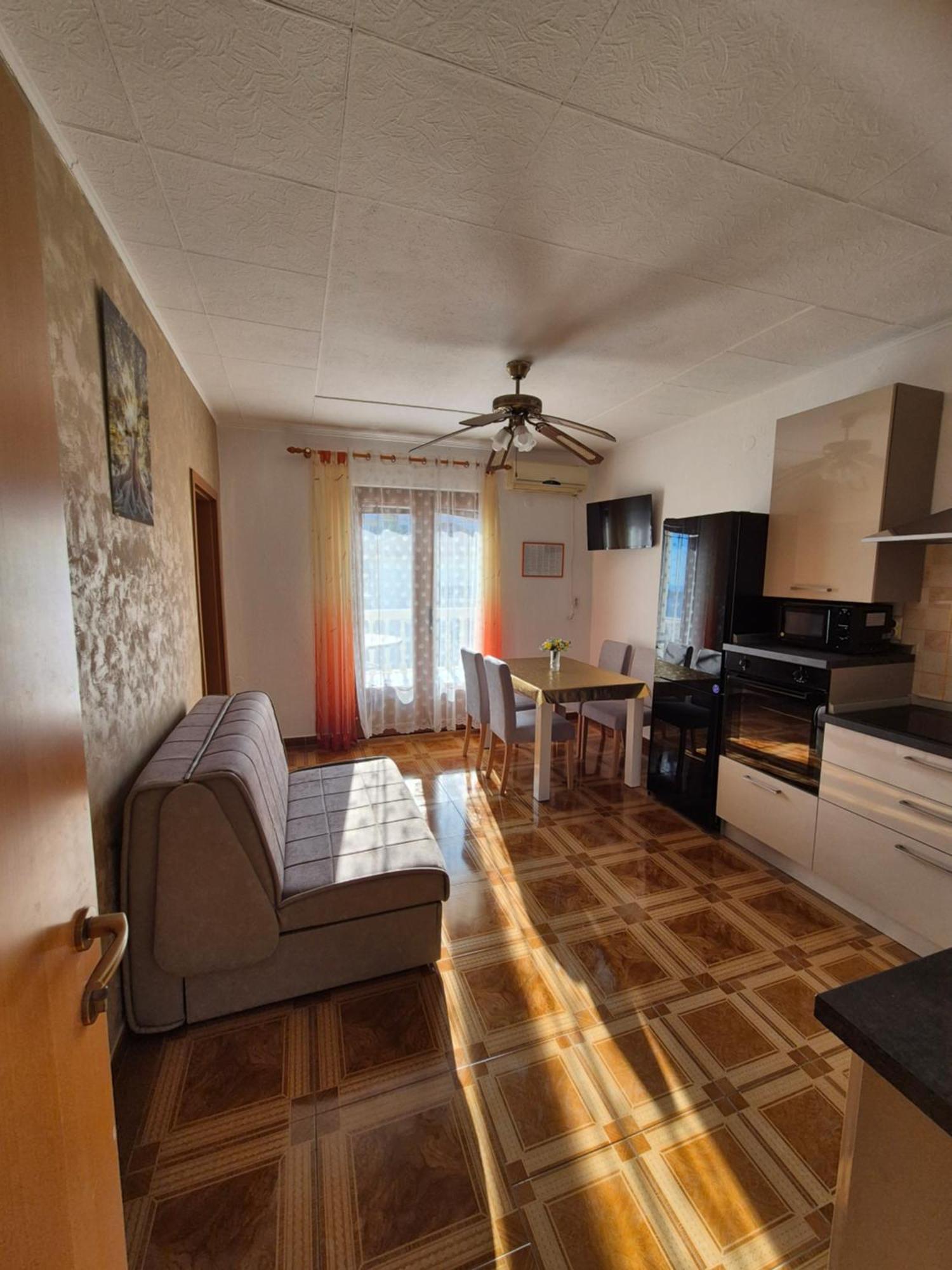 Apartmens Spiko 2 Guest house